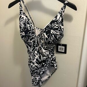 Ellen Tracy swim suit